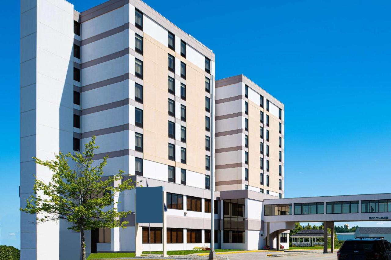 Four Points Sheraton Bangor Airport BANGOR AVIATOR HOTEL BW PREMIER COLLECTION BANGOR, ME 3* (United States) -  from £ 118 | HOTELMIX